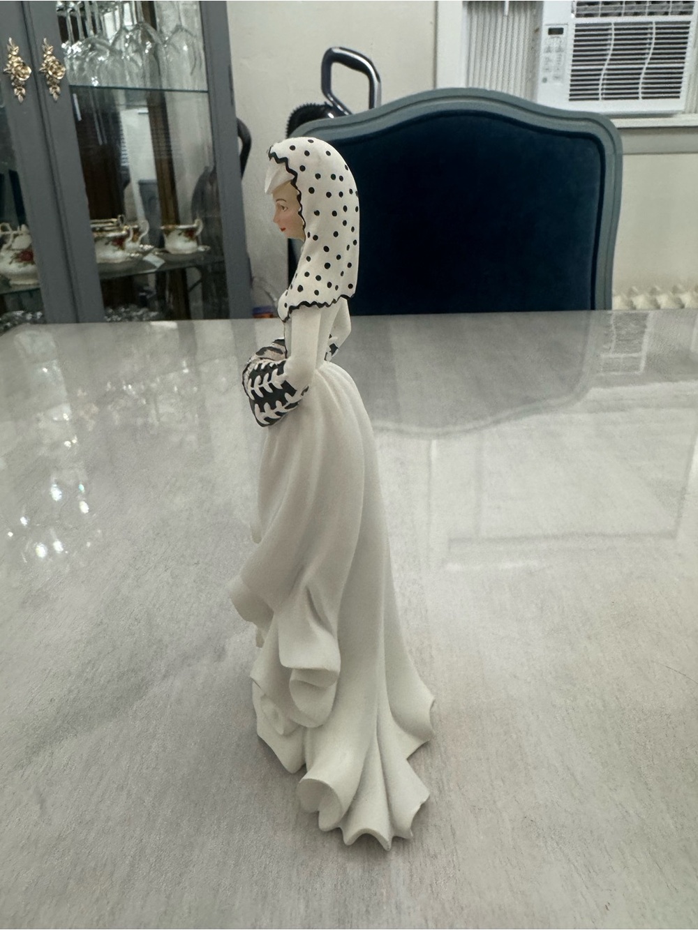 The Hamilton Collection Gone with the Wind Oh So Scarlett Figurine - Picture 3 of 7